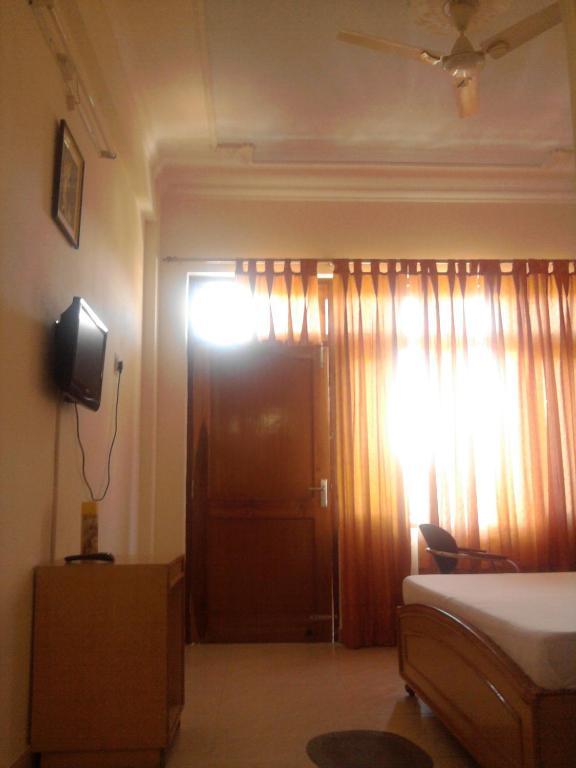 Hotel Sapphire Inn Bhīm Tāl Exterior foto
