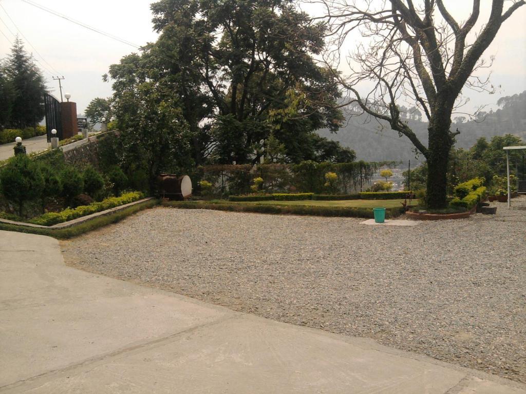 Hotel Sapphire Inn Bhīm Tāl Exterior foto